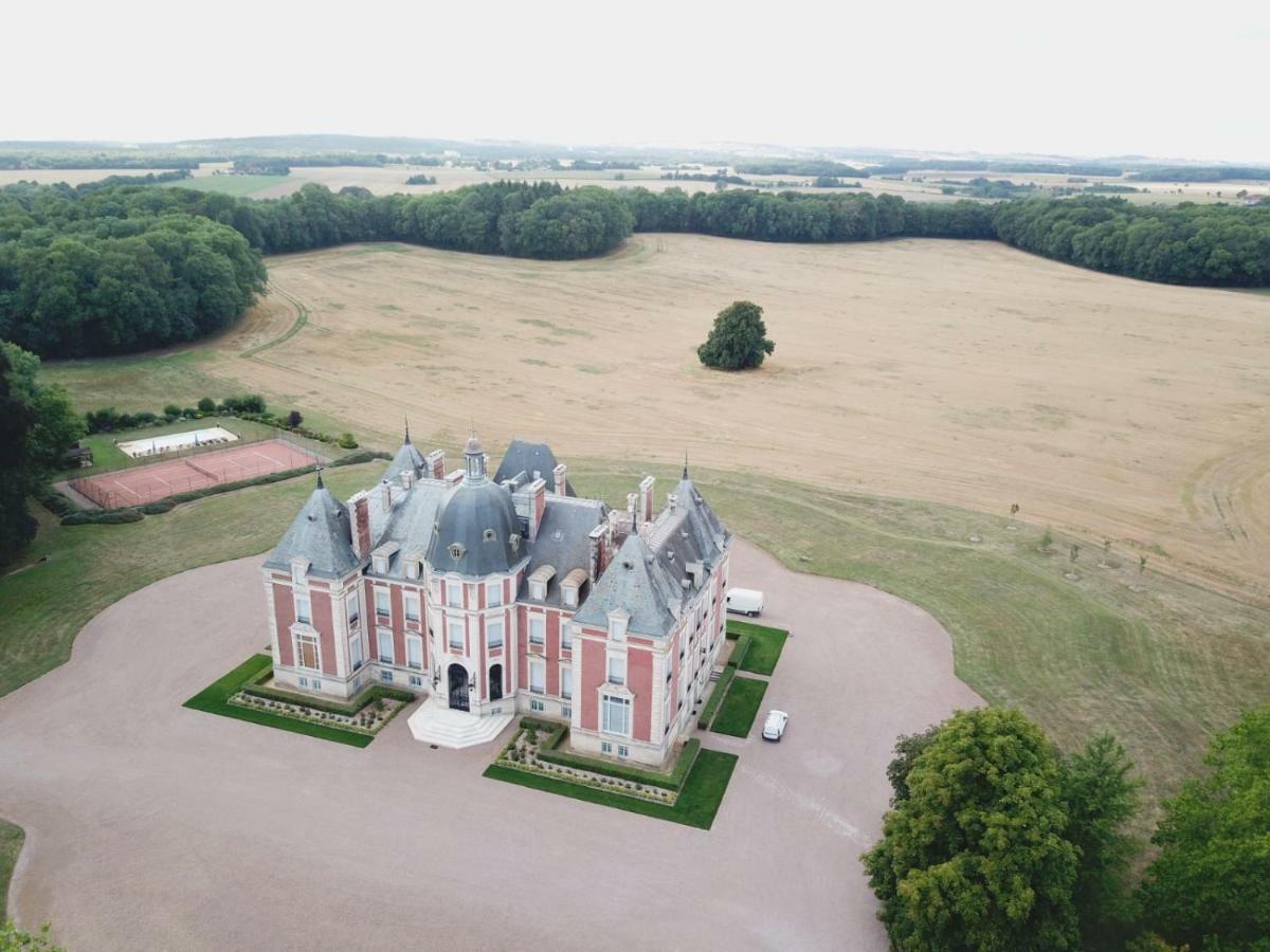 La Maison Du Puits Entrains-sur-Nohain Esterno foto